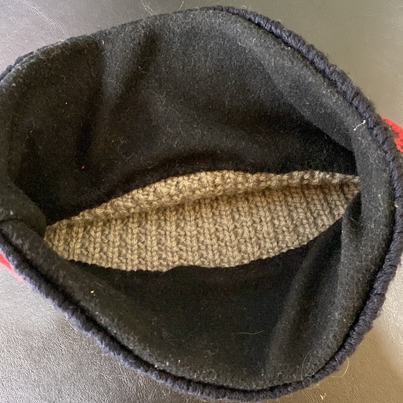 Turtle Fur Wool Knit Beanie Hat, Gray & Black with Red Design. OSFA. - Picture 2 of 9